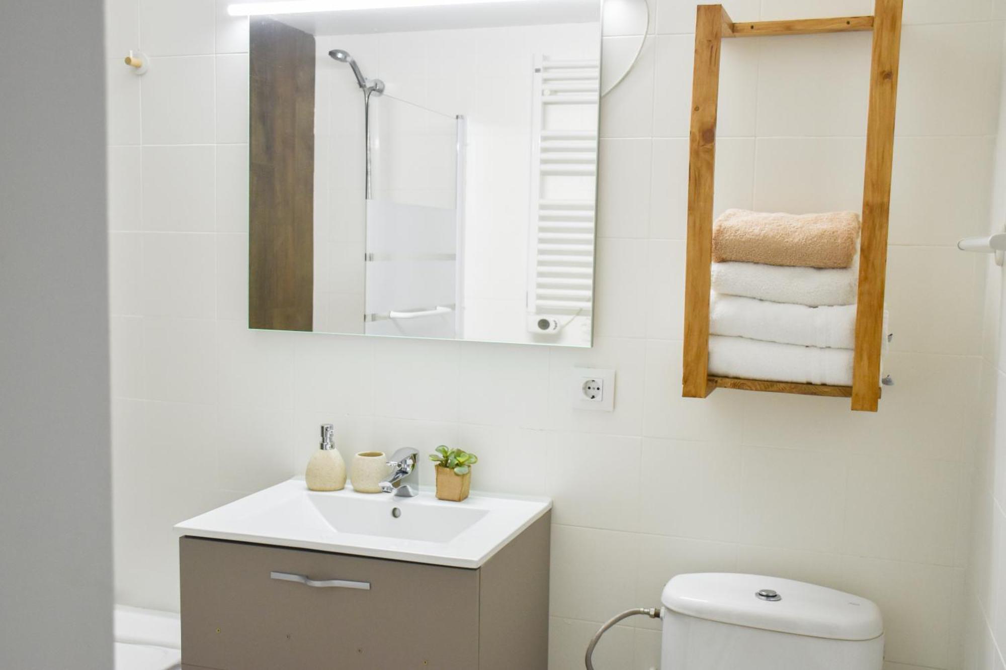 La Neu Studio Neuf Pour 4 Pax En Centre Ville 帕斯底拉卡萨 外观 照片
